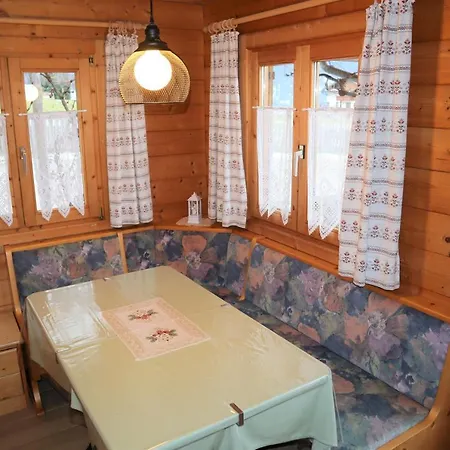 Hauserhof Aparthotel 2*