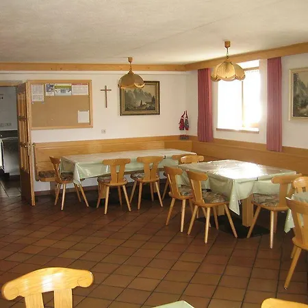 Hauserhof 2*