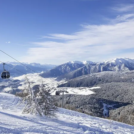Hauserhof Апарт-отель 2*